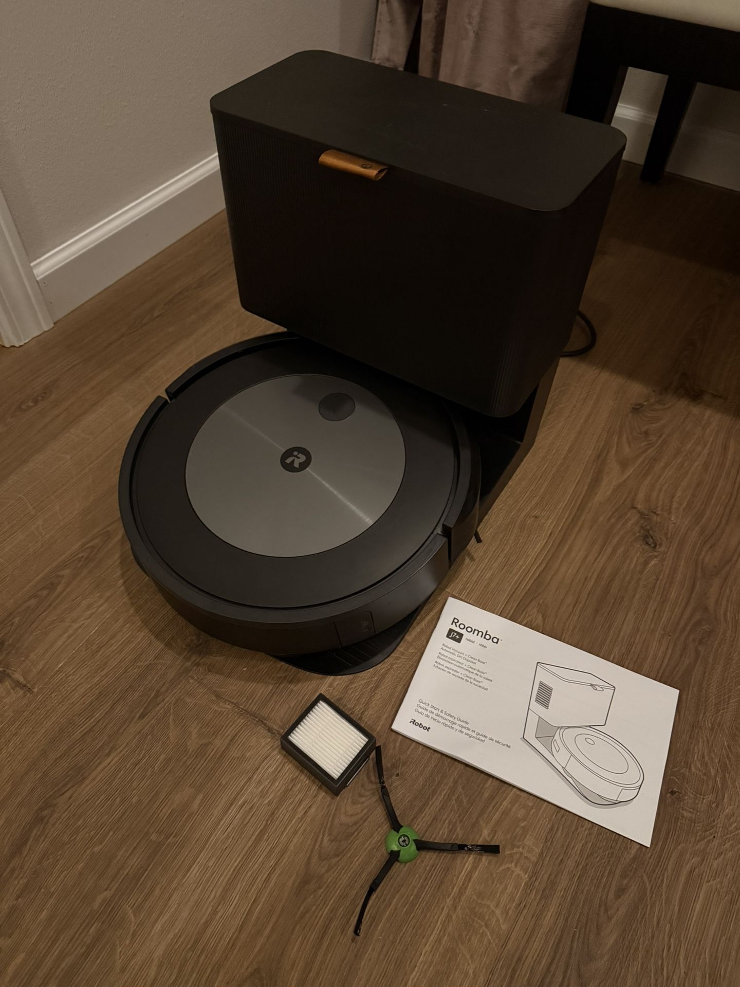 iRobot Roomba J7+ with Self Emptying Docking Station