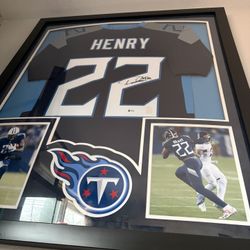 Derrick Henry Autographed Framed Jersey