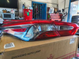 2019 camry se tail lights set complete