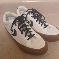 Converse ( Brand New ) MENS Sz. 9  Hottest Item Out . Comfortable All Leather. I