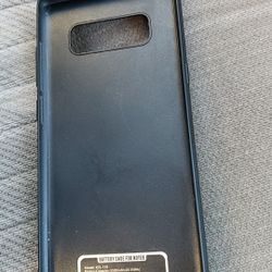 Note 8 portable charging case charges your phone to 100%