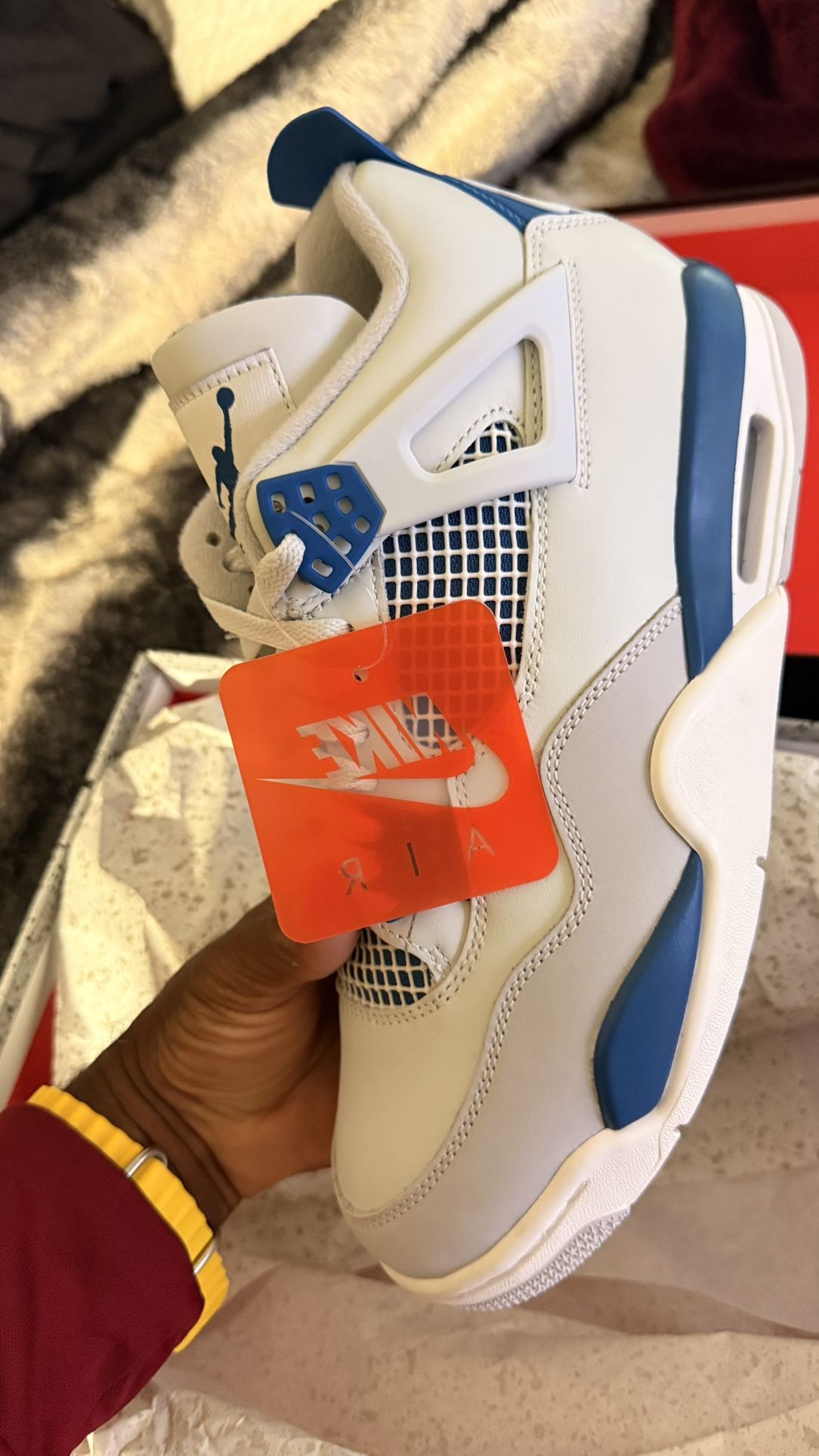 Jordan 4 Military Blue Size 9.5