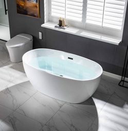 Woodridge Reim Floating bathtub