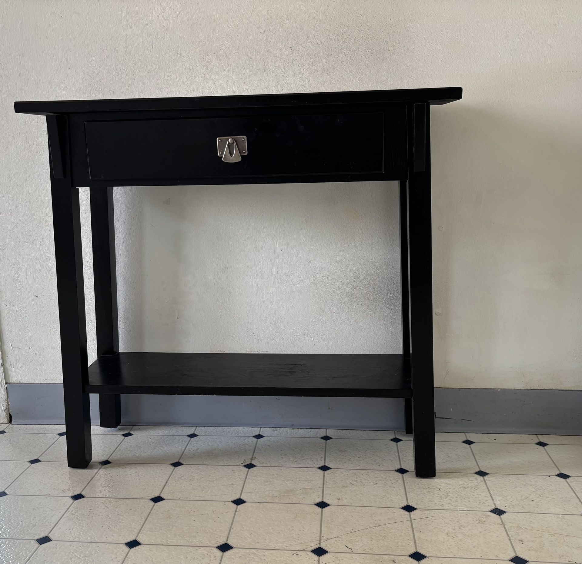 Sweet Entryway Table