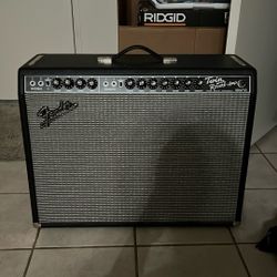 Fender 65 Twin Reverb Guitar Amplifier