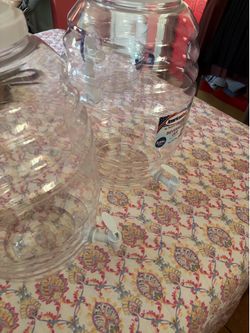 5 gallons agua fresca jugs