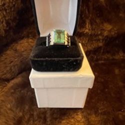 New, Firm, Men’s Sterling Silver Ring with Genuine Medium Green Amethyst Gemstone, Size 12