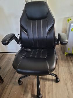 Brand new executive office chair