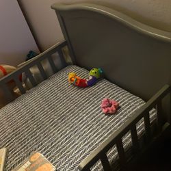 Toddler bed with mattress