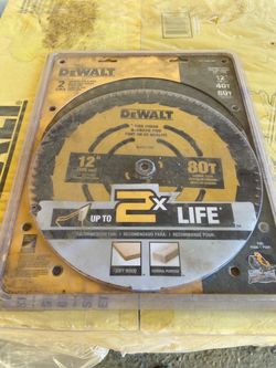 NEW DeWalt DWS779 12” Sliding Compound Miter Saw + Extra Blades