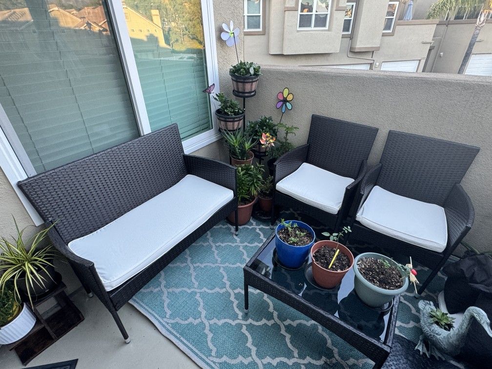 Patio Chairs And Table With Cushions