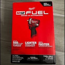Milwaukee M12 FUEL Stubby 3/8 inch Impact Wrench 550ft lb torque. BRAND NEW