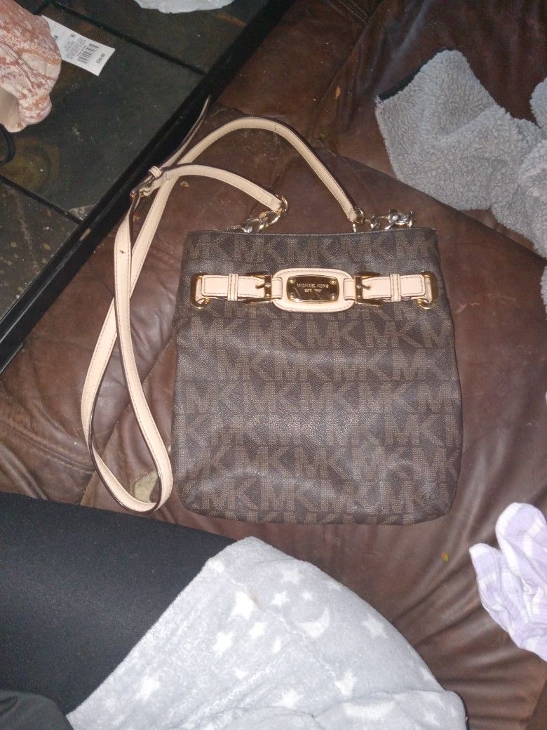 Micheal Kors Crossbody Bag