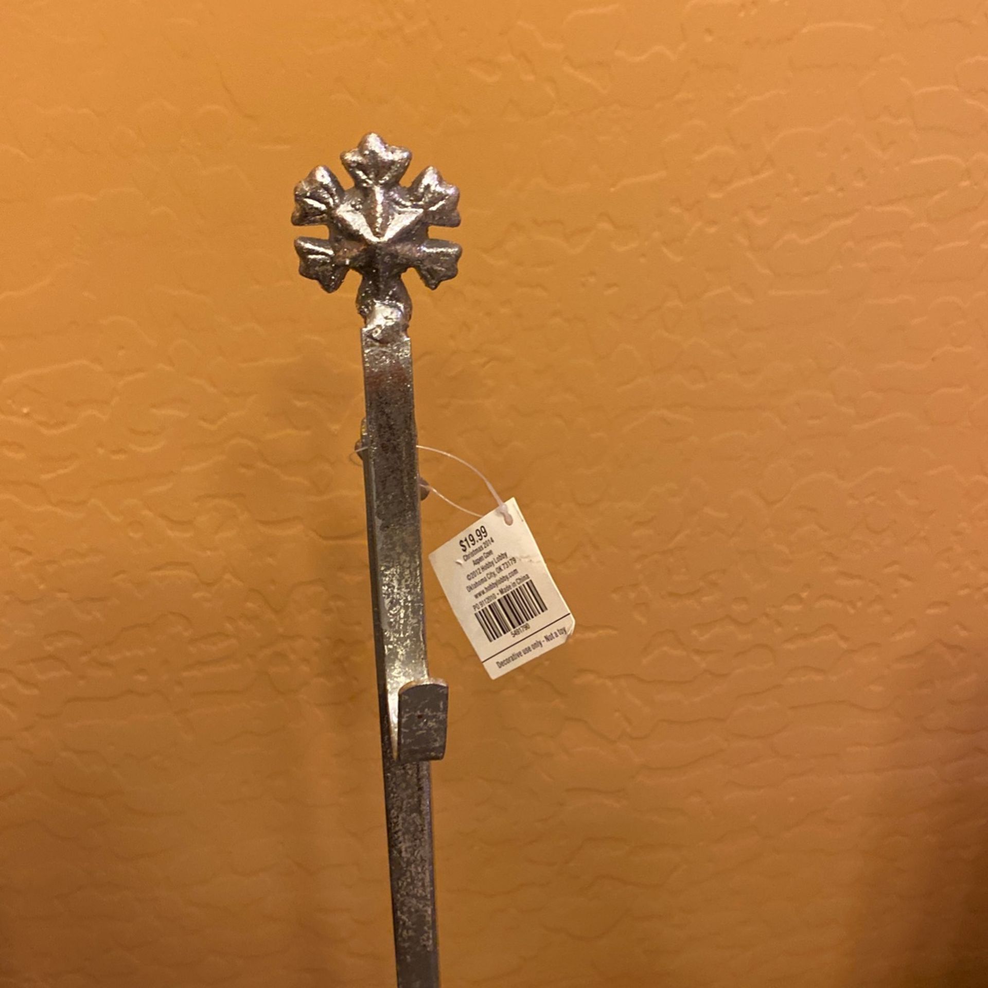 Wreath Holder