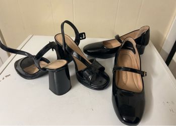 2 Woman Black Shoes In ExcellentCondition fits 5-5.5 . Each 3$ Both 5$