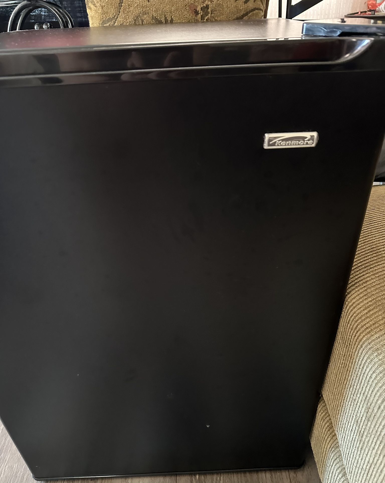 Mini Fridge Kenmore