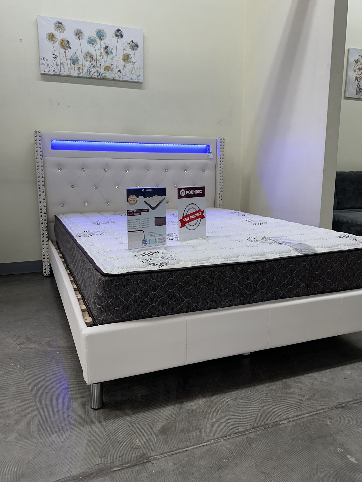 Queen Bed Platform Bed W/ Charging Station & Built In LED Lights Color: White / 💢 Bonita Cama Con Luz Led Queen Size / Colchon Incluido