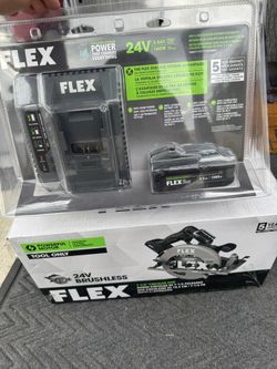New flex 24-volt 7-1/4-in Brushless Cordless Circular saw and 3.5 Ah battery and charger 