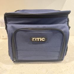 RTIC 28 Can Soft Cooler Lunch Bag Great Condition