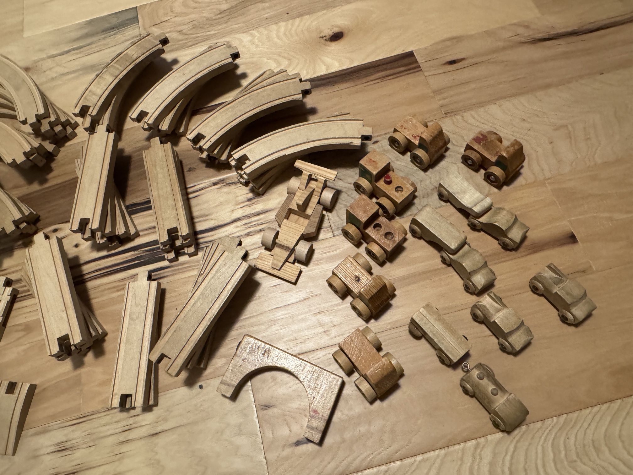 Wooden Toy Train Tracks & Vehicles