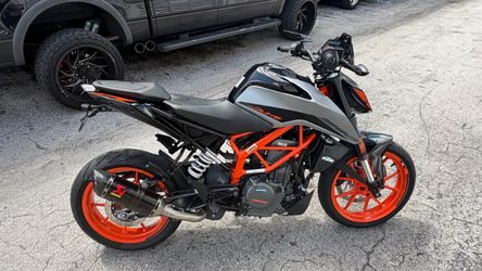 2021 KTM Duke 390 – 1,488 Miles – Akrapovič Exhaust