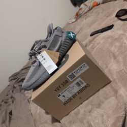 Yeezy Boost 350 V2 Grey