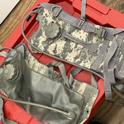 Army Camel Back Hydration System Carrier (x1)