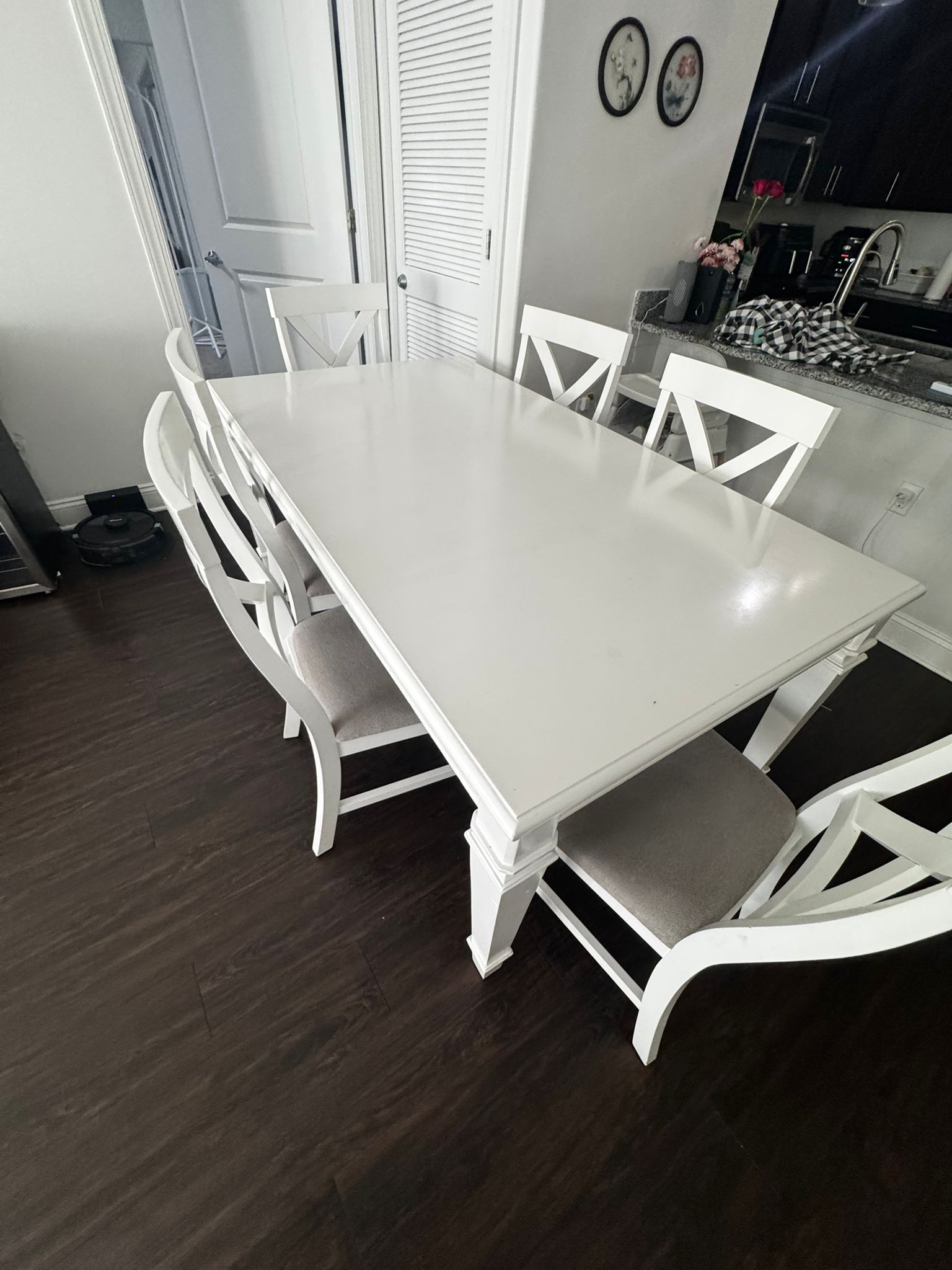 Dinning Table + 6 Chairs