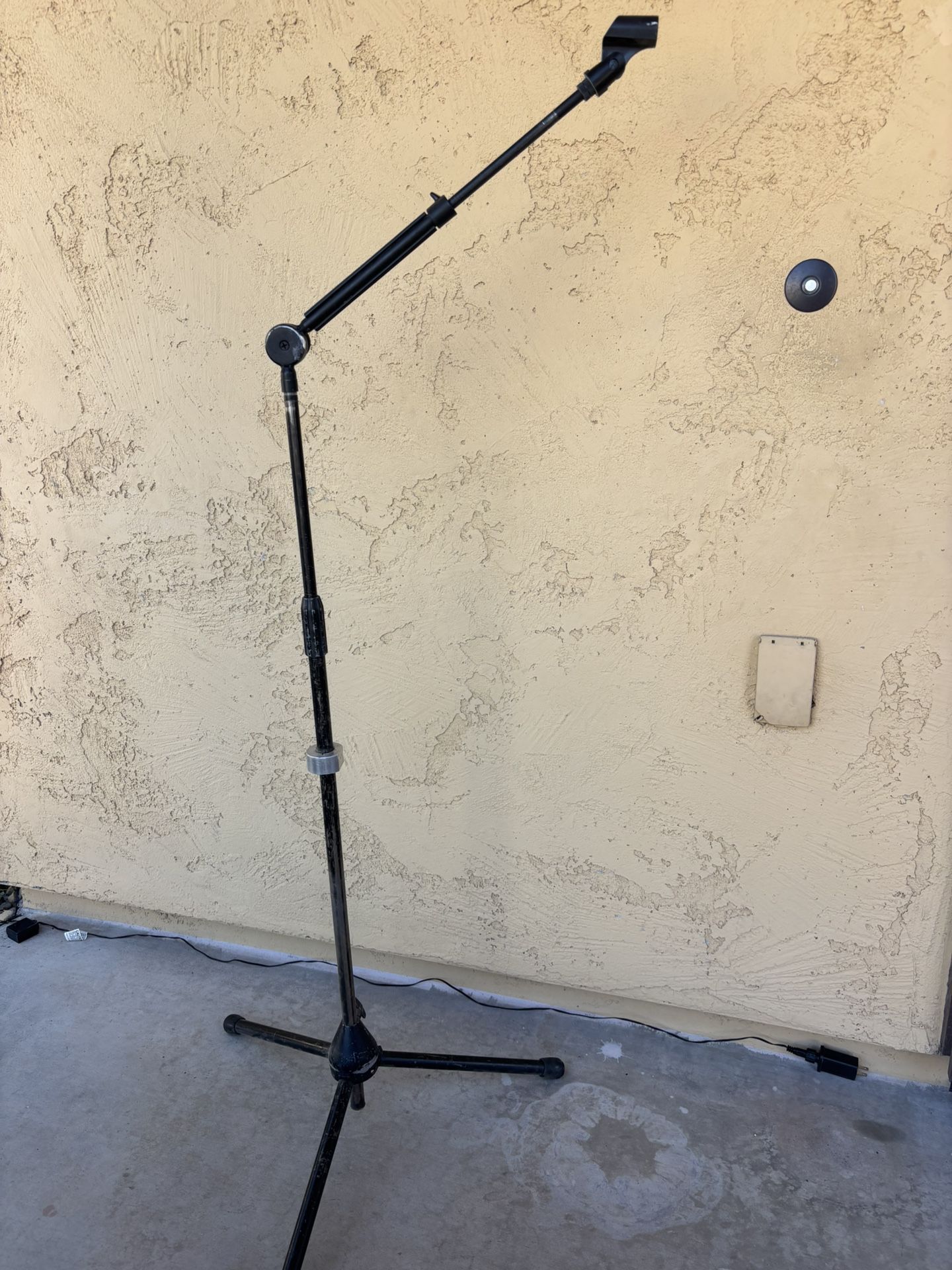 Microphone Stand - Tripod, Heavy Duty