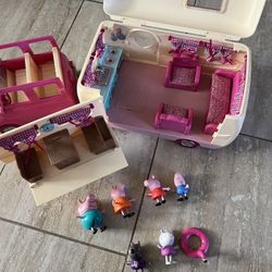 Toy Camper RV with Peppa Pig & Family 