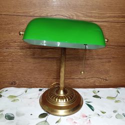 Vintage 90s Classic Green Shade Glass Shade Portable Table Lamp Bankers Desk