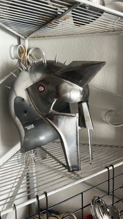 Gladiator helmet