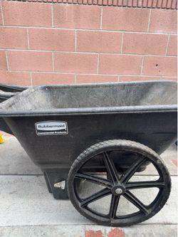 Rubbermaid wheelbarrow