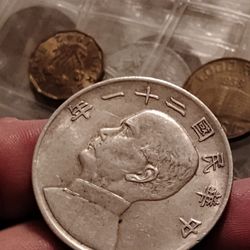 Bird's Over Junk Boat Silver Dollar 