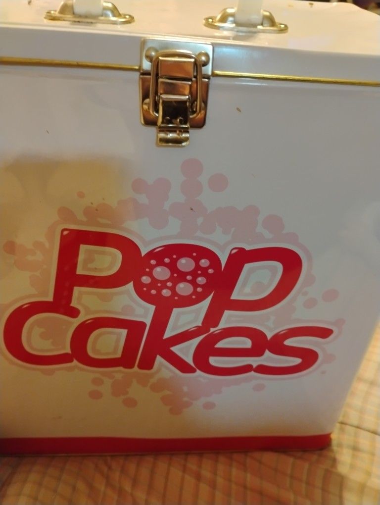 Pop Cakes Manker