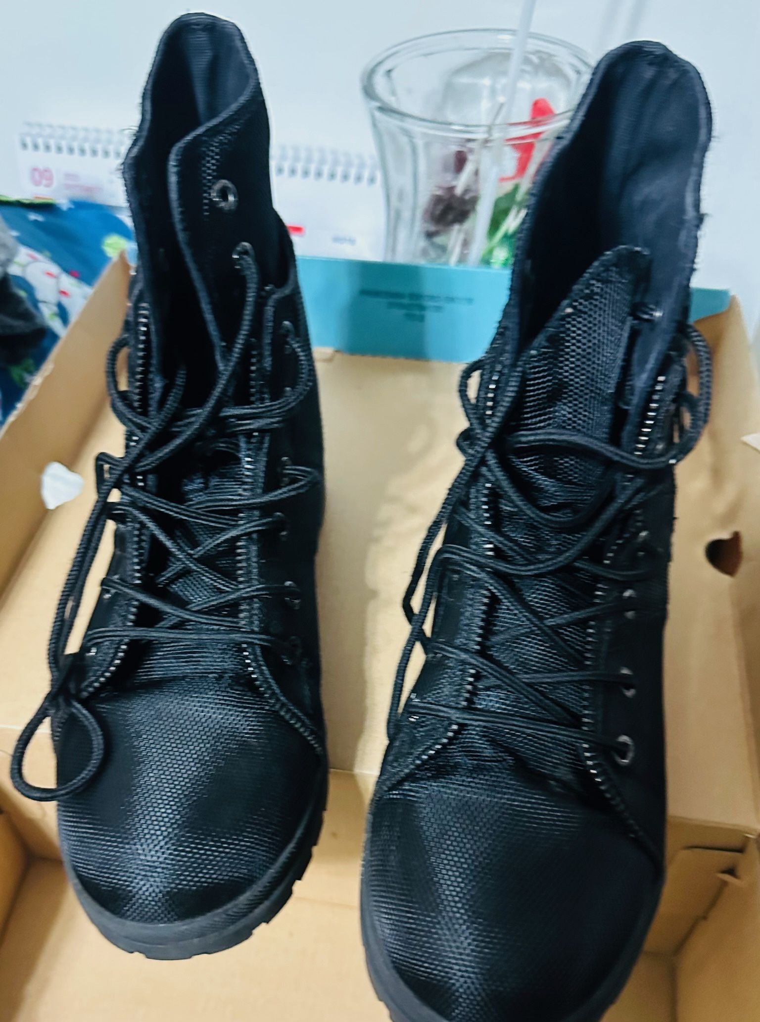 Boots (botas)