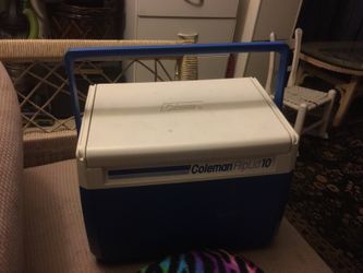 Coleman fliplid 10, vintage cooler.