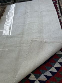 5.6x8.6 feet handmade wool rug