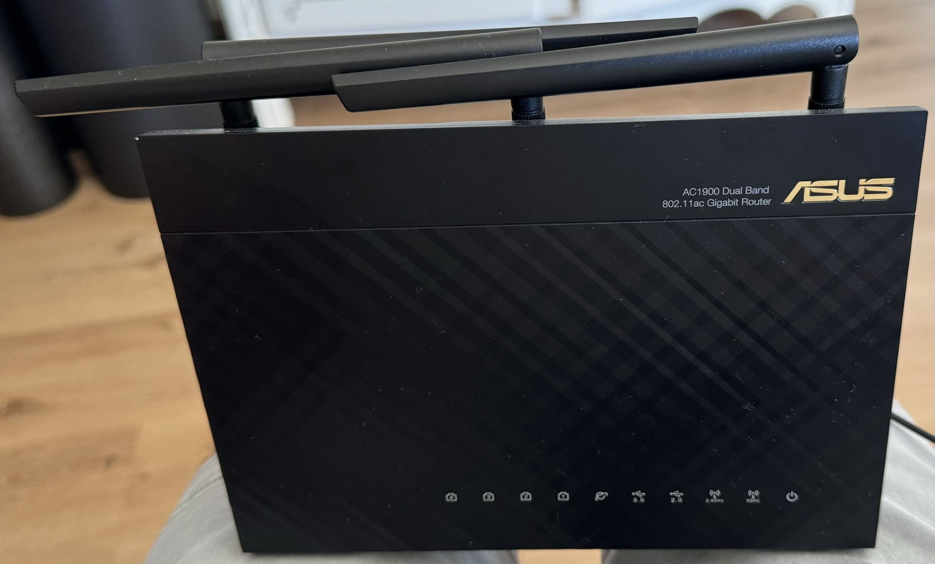 ASUS AC1900 Dual Band 802.11ac Gigabit Router