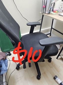 Office Chair with Armrests
