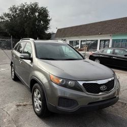 2013 Kia Sorento LX $3995