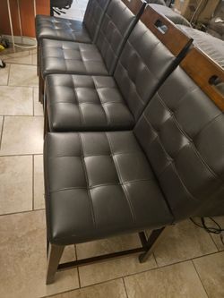 4 bar stools