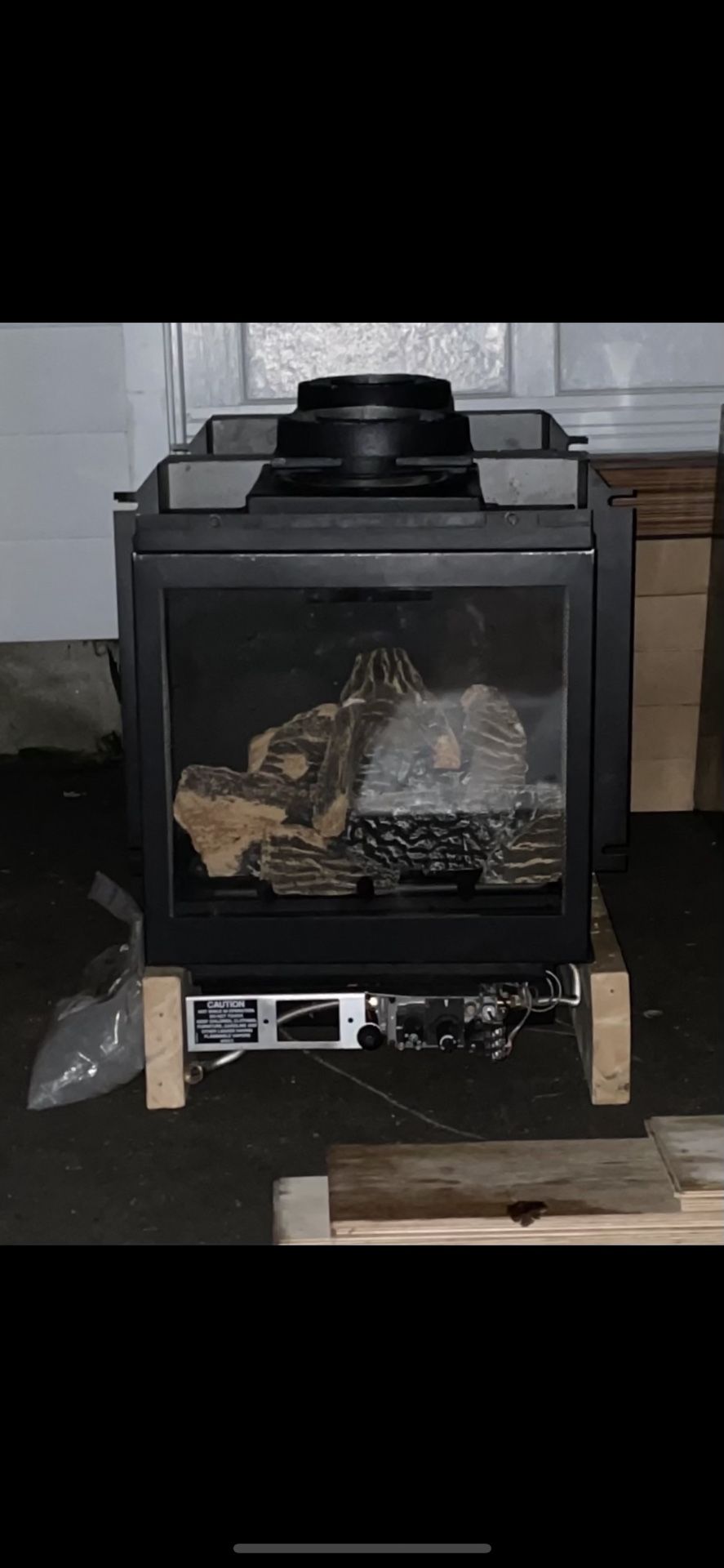 30” Vented Gas Fireplace Insert Regency - Brand New , Never Been Installed. Comes W Everything U Need***