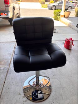 Tommy Hilfiger Adjustable Bar Stool / Counter Chair – Like New