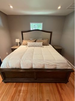 Haverty’s King Size Bed Frame AND Mattress
