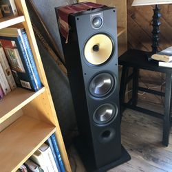 Bowers And Wilkins 600 Series Speakers W/center