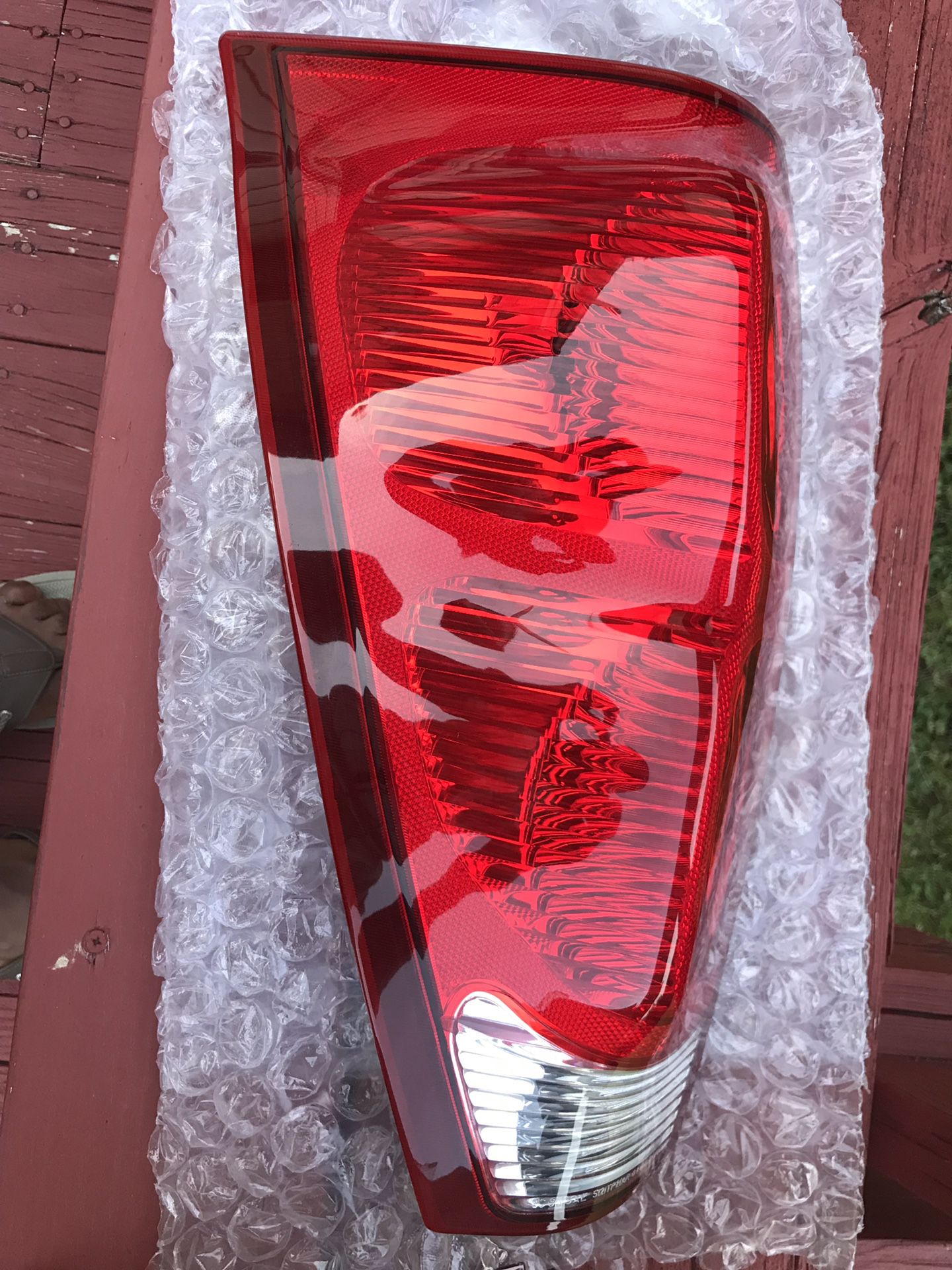 Chevy Avalanche 2002-2006 LED Tail Lights Left & Right Pair Red & Clear