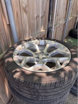 Chrysler 300 OEM 20 inch wheels