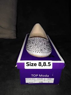 New women’s flats shoes available in size 8,8.5