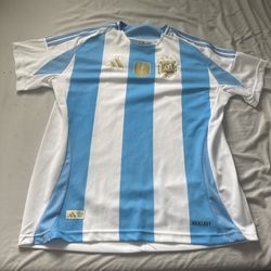 2024-2025 Argentina home kit size xl.